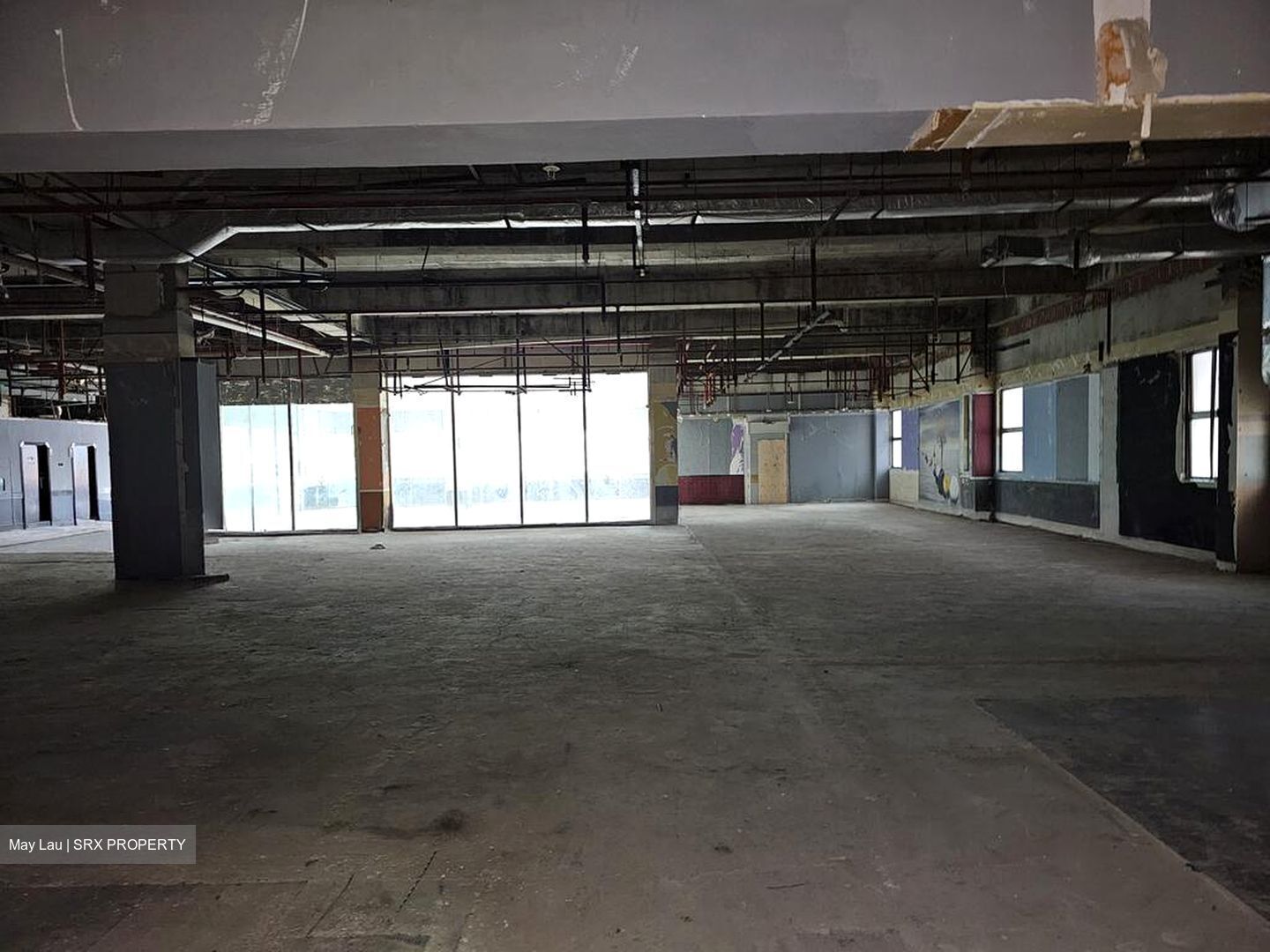 Roxy Square (D15), Retail #570469041